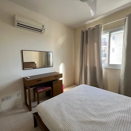 1 Bedroom In Chloraka With A Garden